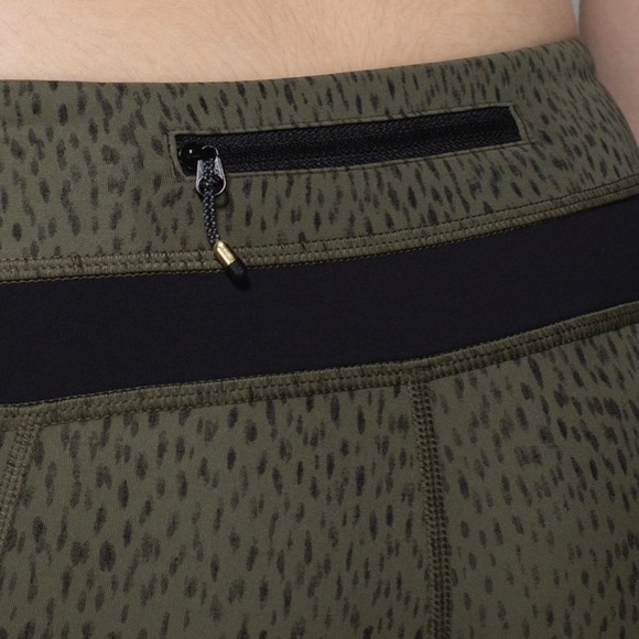 Lululemon Crop Legging - Picture 8 of 8